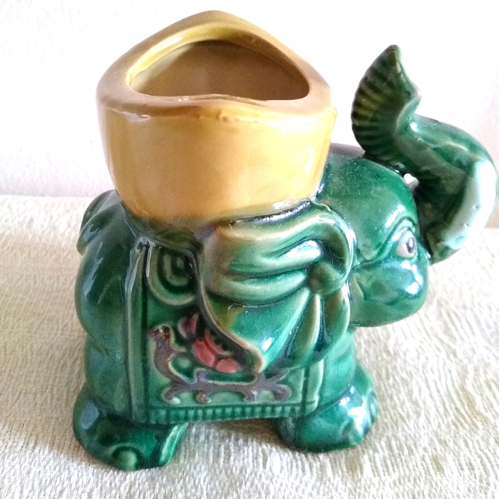 Too Cute! 1950''s Green Elephant Ceramic Planter
